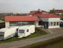 Eingang der Firma Freizeitmobile